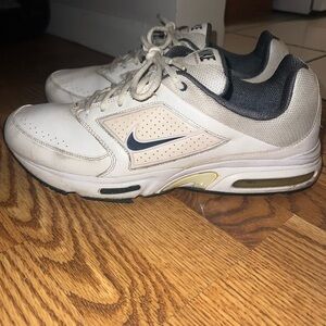 Nike Men's Health Walkers